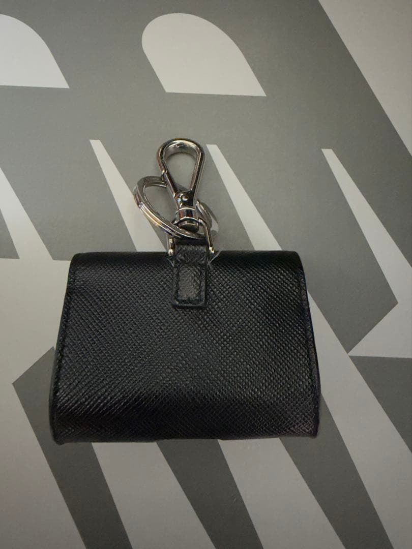 PRADA airpods pro ケース サフィアーノレザー