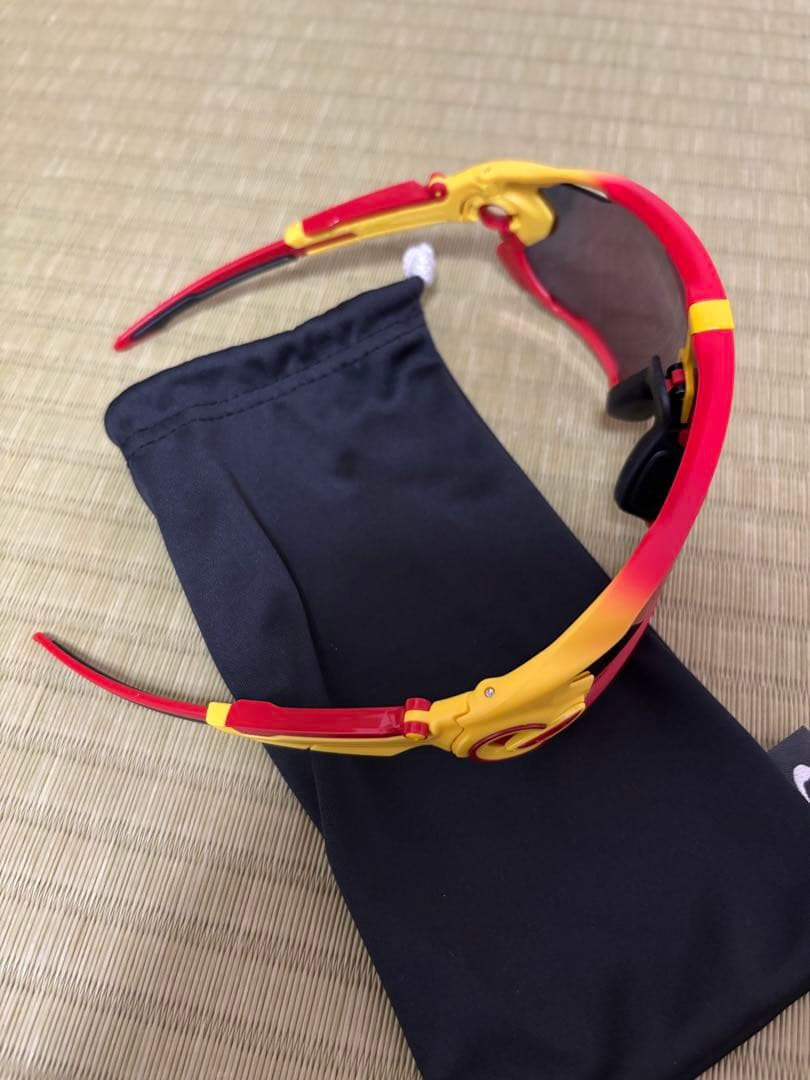 試着1回のみ　美品　オークリー　ジョウブレイカー