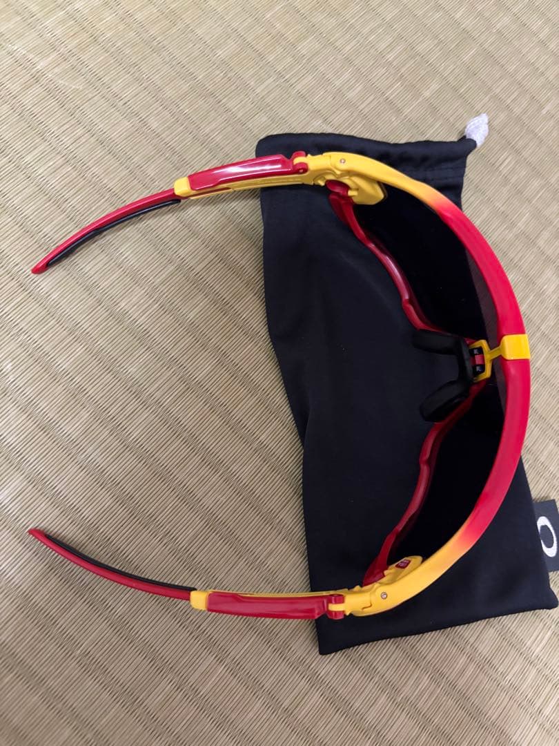 試着1回のみ　美品　オークリー　ジョウブレイカー