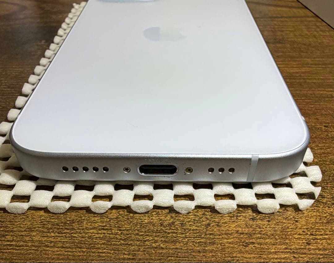 iPhone15 ブルー 128GB