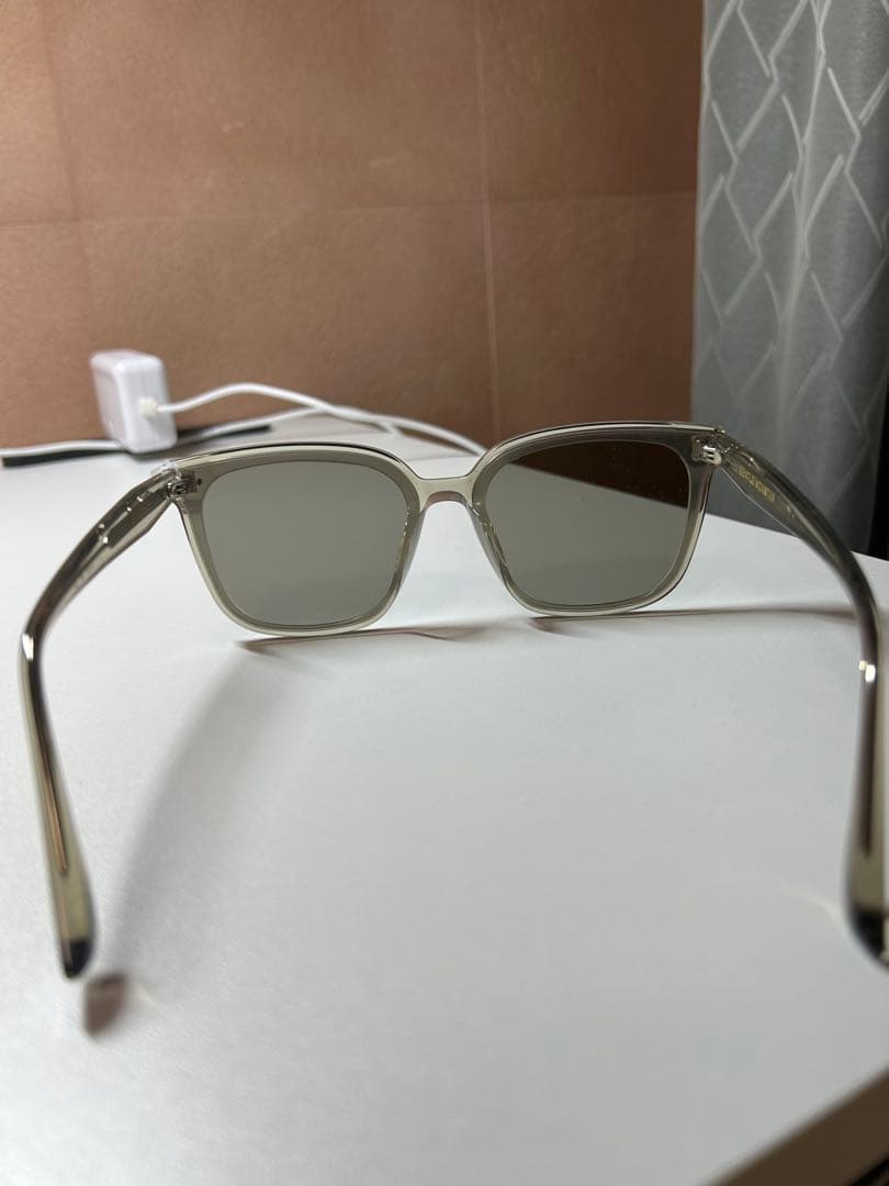 【正規品】GENTLE MONSTER サングラス Palette クリアグレー