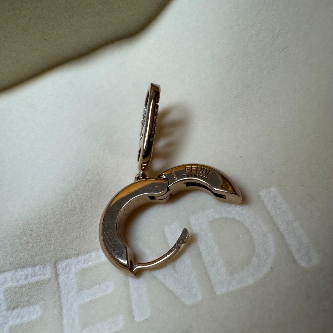フェンディ FENDI ピアス オーロック　片耳