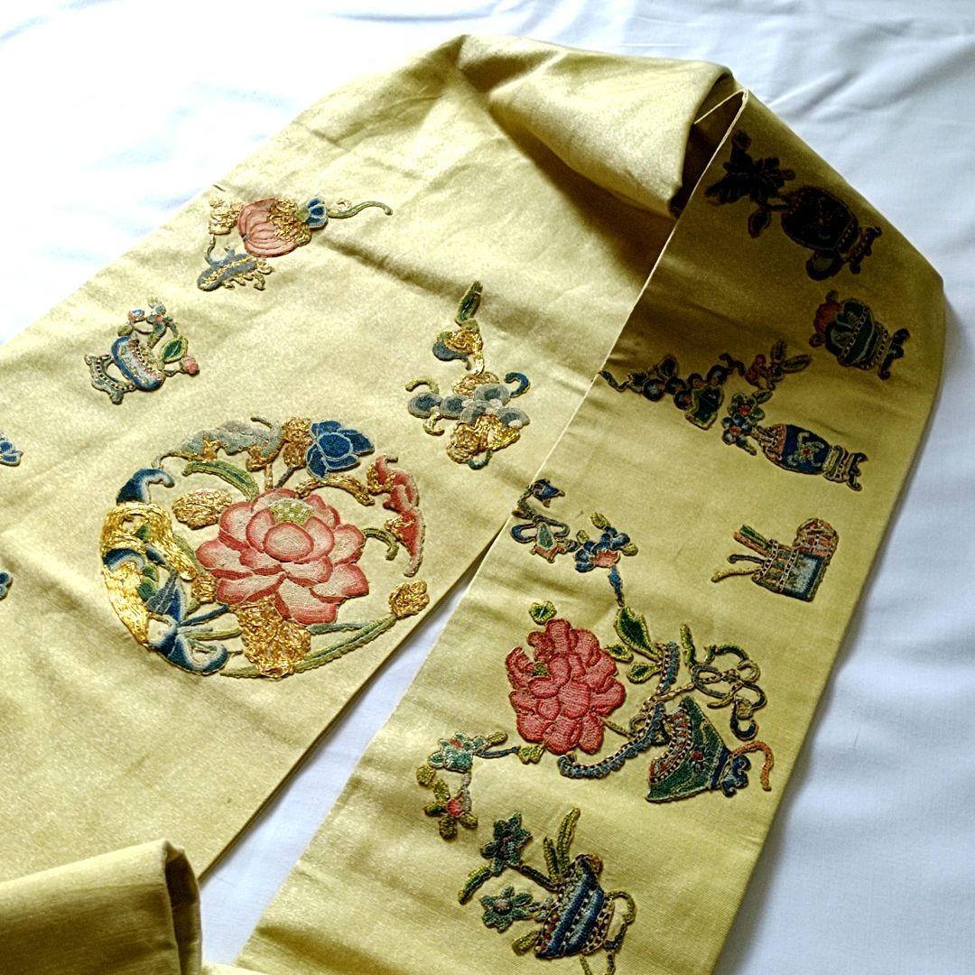 名古屋帯 蘇州刺繍 お太鼓柄