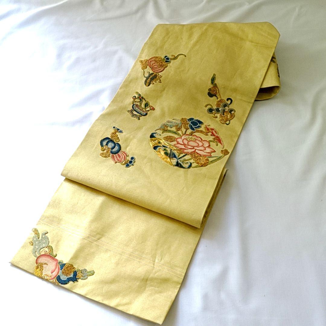 名古屋帯 蘇州刺繍 お太鼓柄