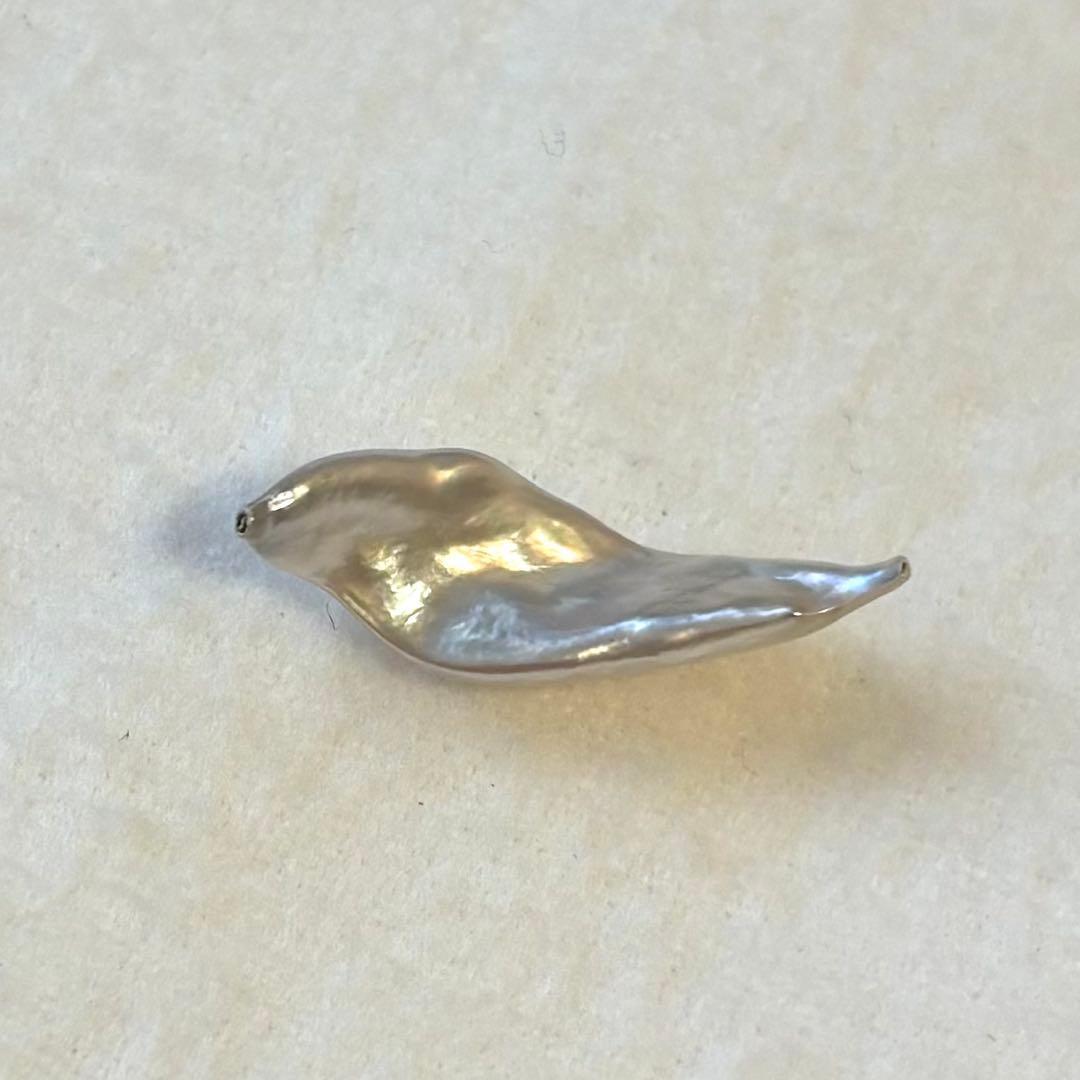 パール　ルース　南洋真珠　白蝶ケシ　変形リーフ　５pcs