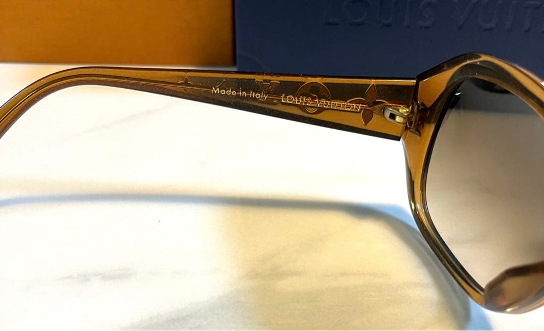 【HMMH7です】ヴィトンサングラス　正規品　取り扱い説明書あり