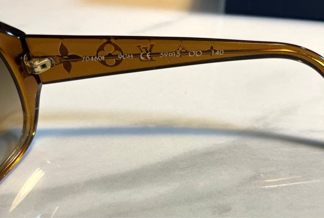 【HMMH7です】ヴィトンサングラス　正規品　取り扱い説明書あり