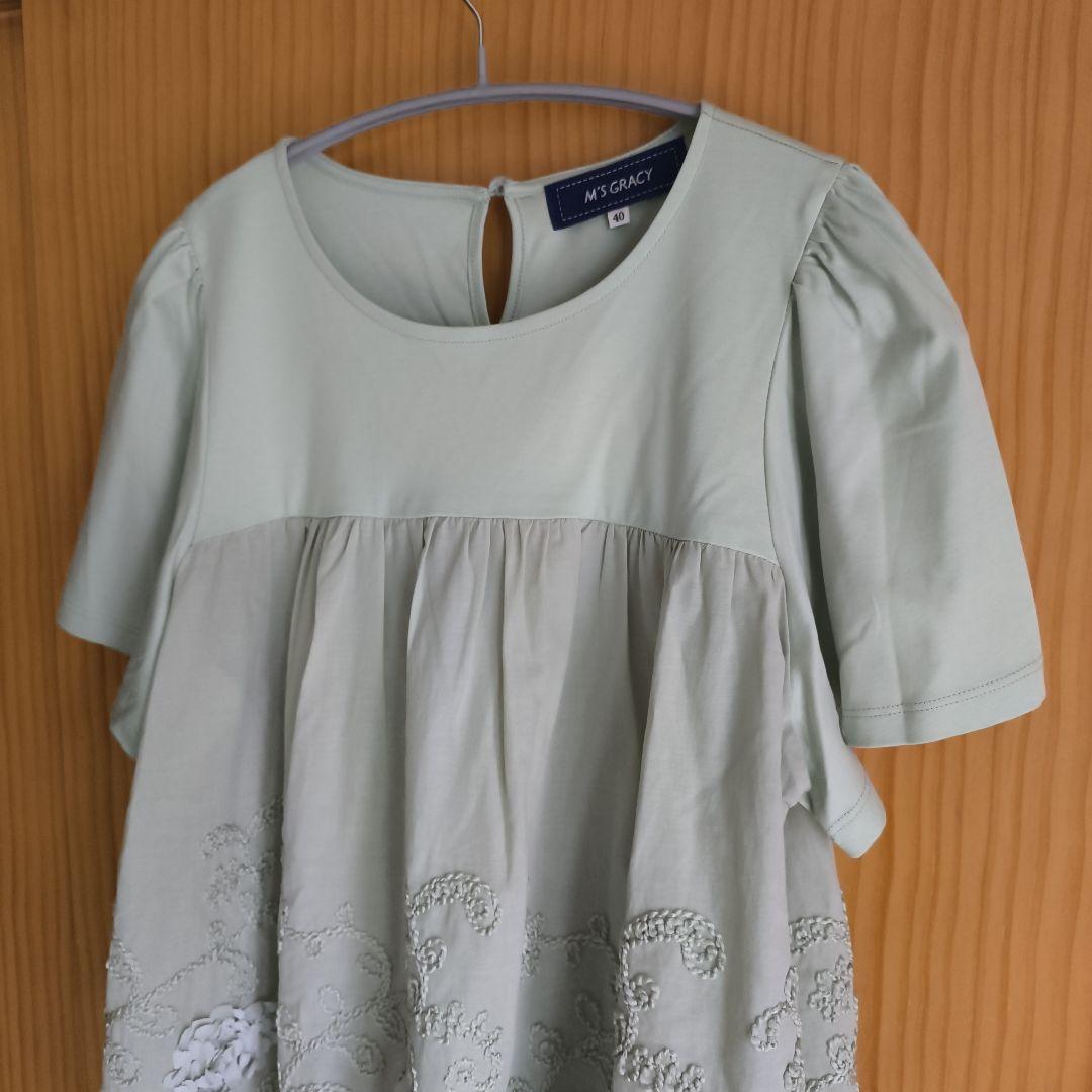 M'S GRACY カタログ掲載　24ss 刺繍入りチュニックカットソー　緑系