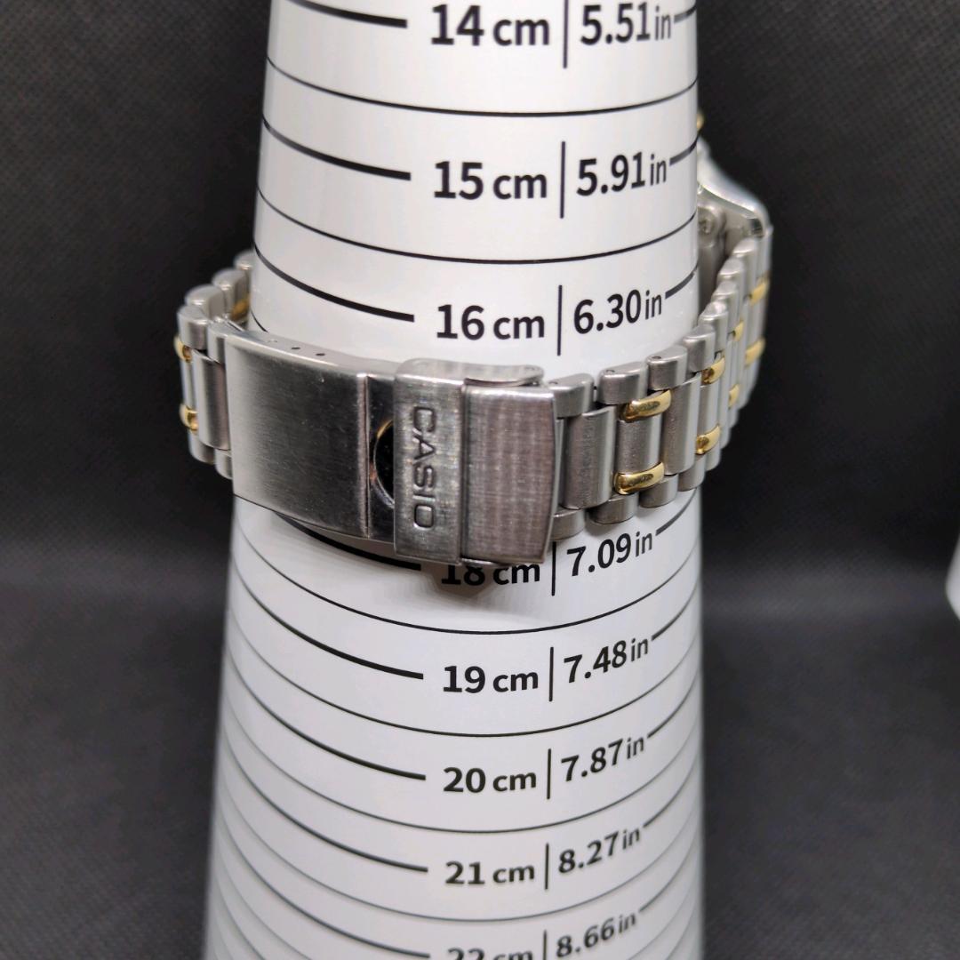 ジャンク品 希少メンズ CASIO DEPTH METER デジタル腕時計