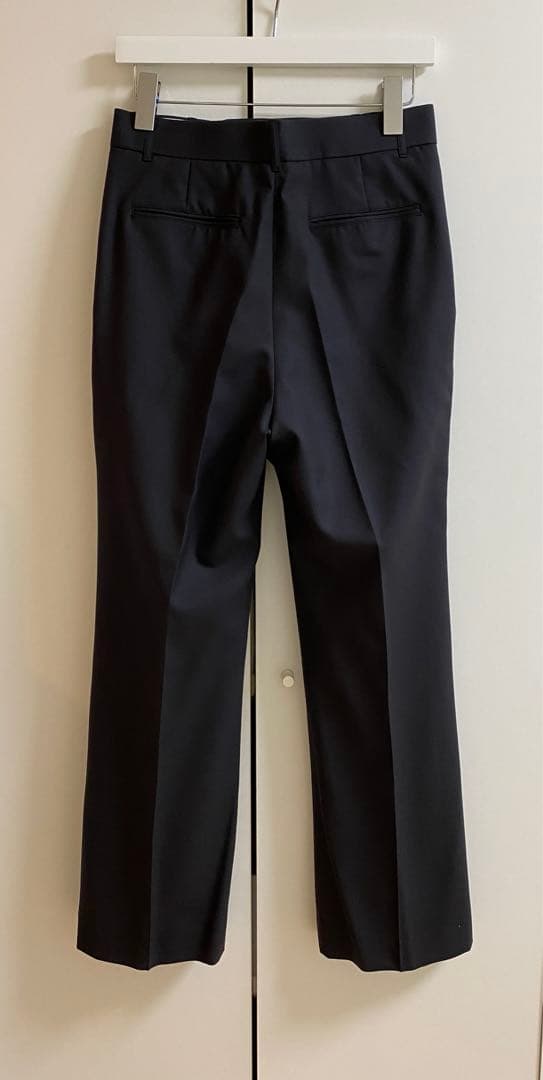 オオシマレイ　oshimarei KIN BOOTS CUT SLACKS