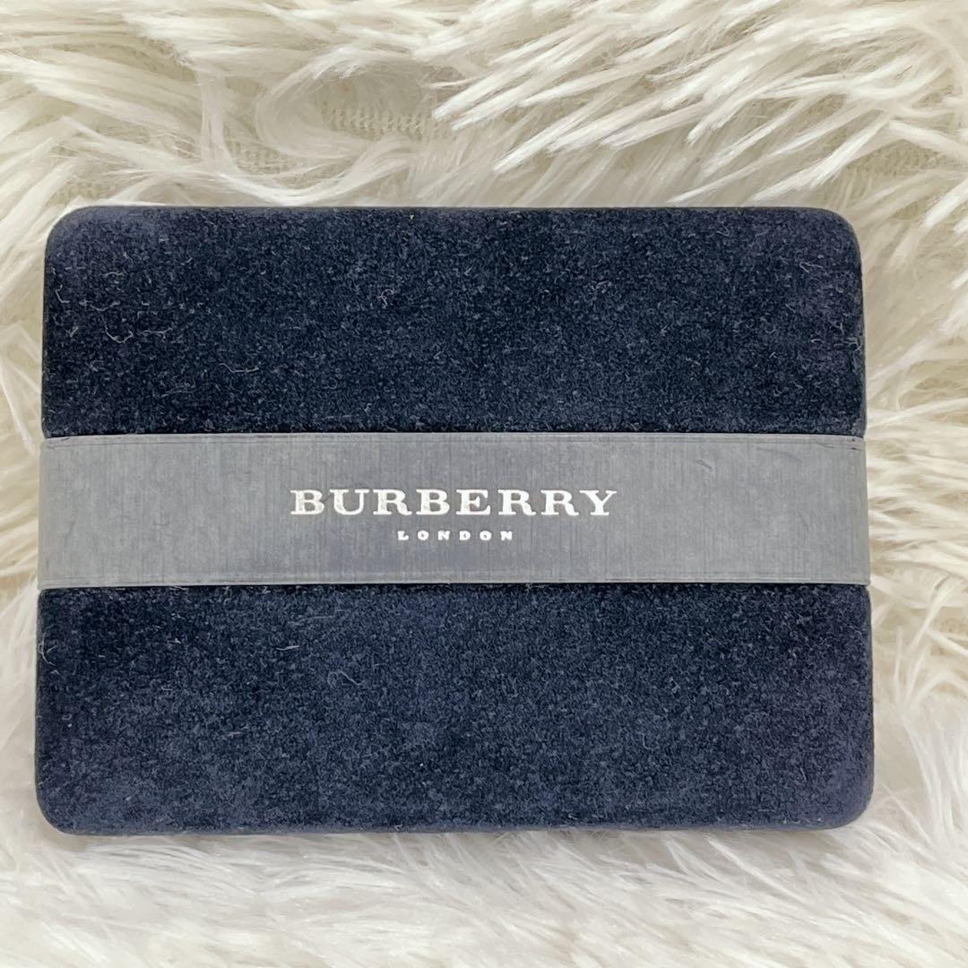 未使用級 BURBERRY カフスボタン タイピン セット シェル 白蝶貝