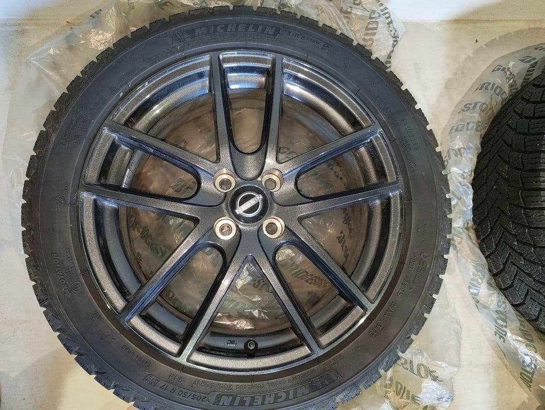 17インチ 日産純正ホイール・ミシュランスタッドレスタイヤセット