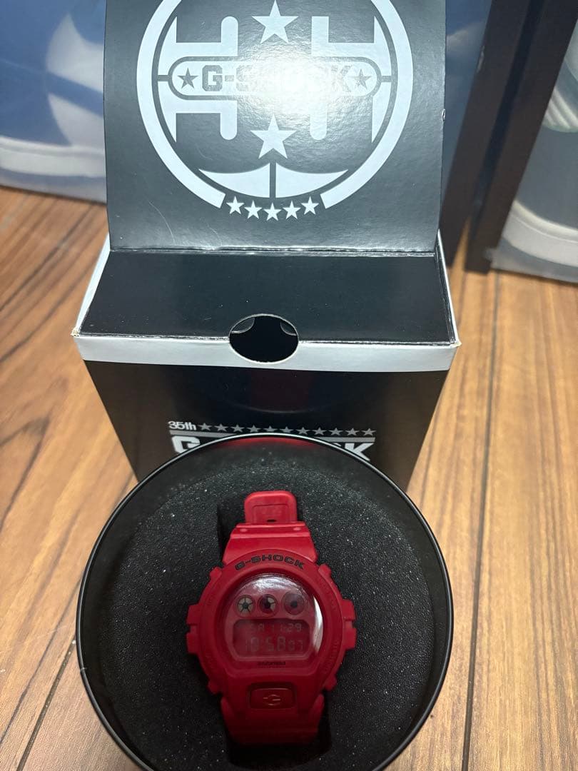 ジーショック DW-6935C-4 35周年記念 レッドアウト