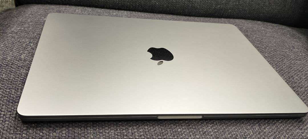2024 MacBook Air M3チップ、15インチ