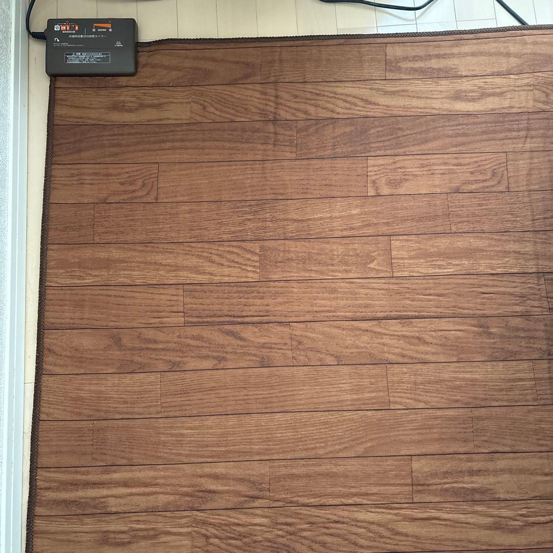 ニッセン　フローリング調ホットカーペット 三畳タイプ　6時間タイマー付き