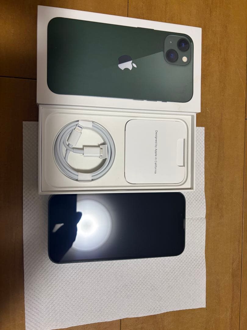 Apple iPhone 13 グリーン 本体 充電差し込み口に不具合有要交換