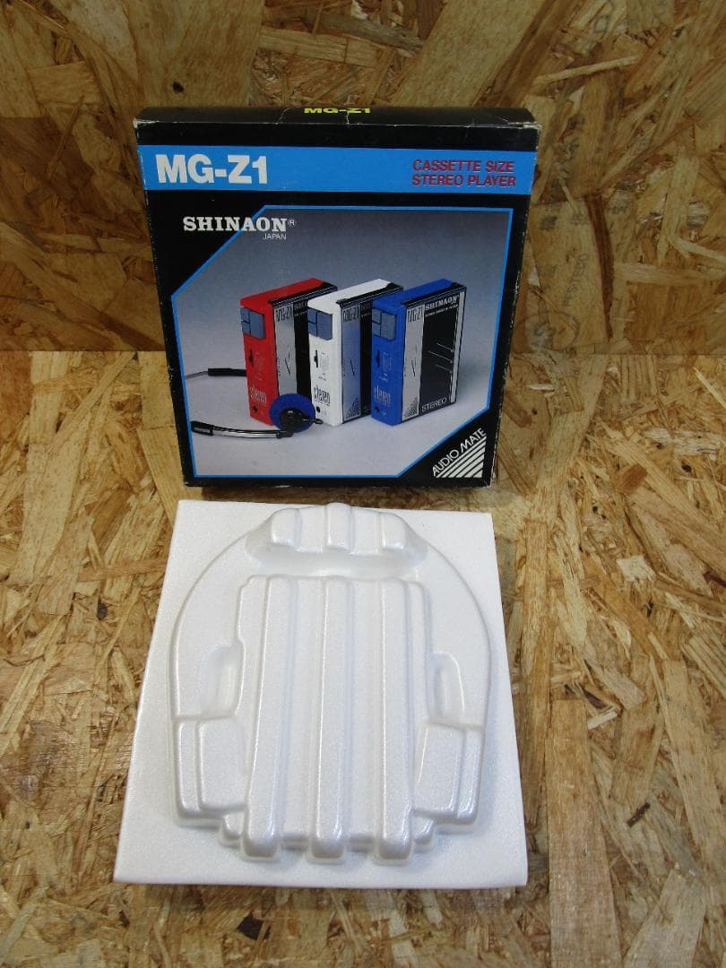 （激レア・未使用）SHINAON ポータブルカセットプレーヤー MG-Z1