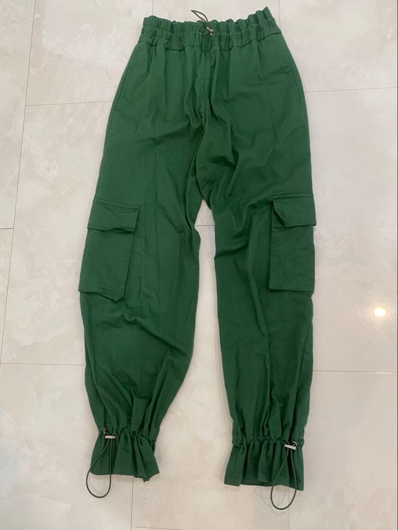 モンクレール　カーゴパンツ　グリーン