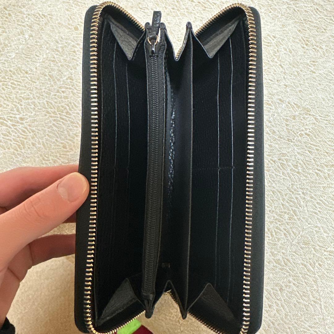 Gucci ブラックレザー 長財布 タッセル付き