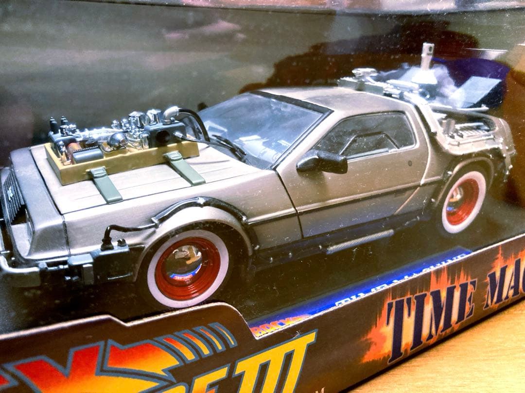 サンスター 1/18 デロリアン バックトゥザフューチャー PART3 【絶版】