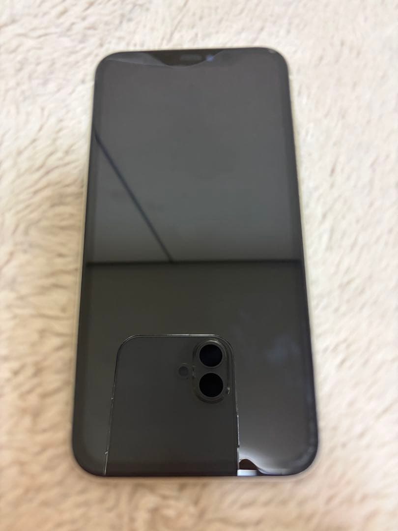 Apple iPhone 11 ホワイト 本体 SiMなし