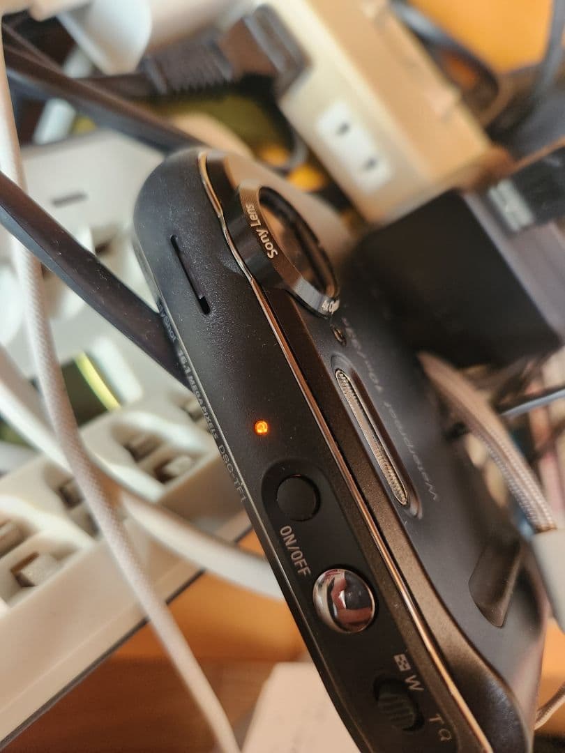 SONY Cyber-shot DSC-TF1　予備電池　サンディスク4GB2枚