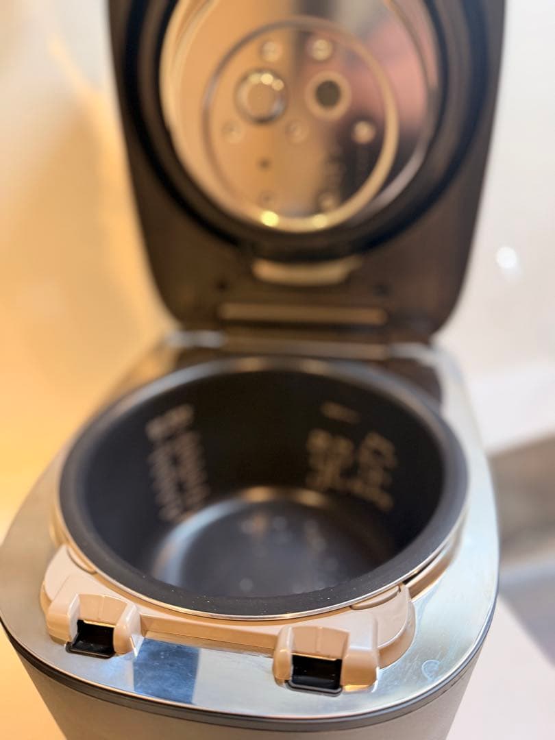 Panasonic IH炊飯器　おどり炊き SR-M10B