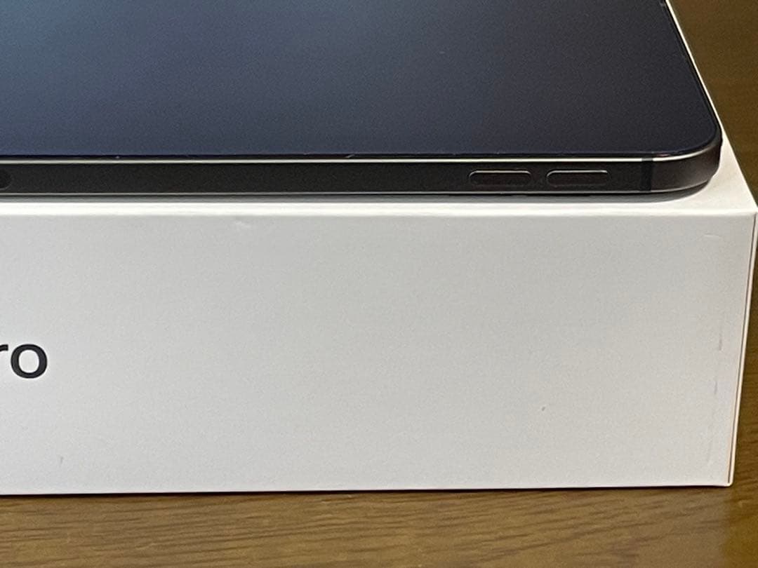 iPad Pro 11 256 SIMフリー第一世代　本体　美品　おまけ付き