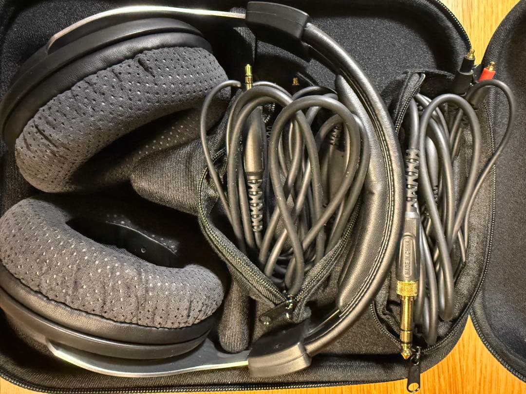 SHURE SRH1540-BK-A 密閉型モニターヘッドホン