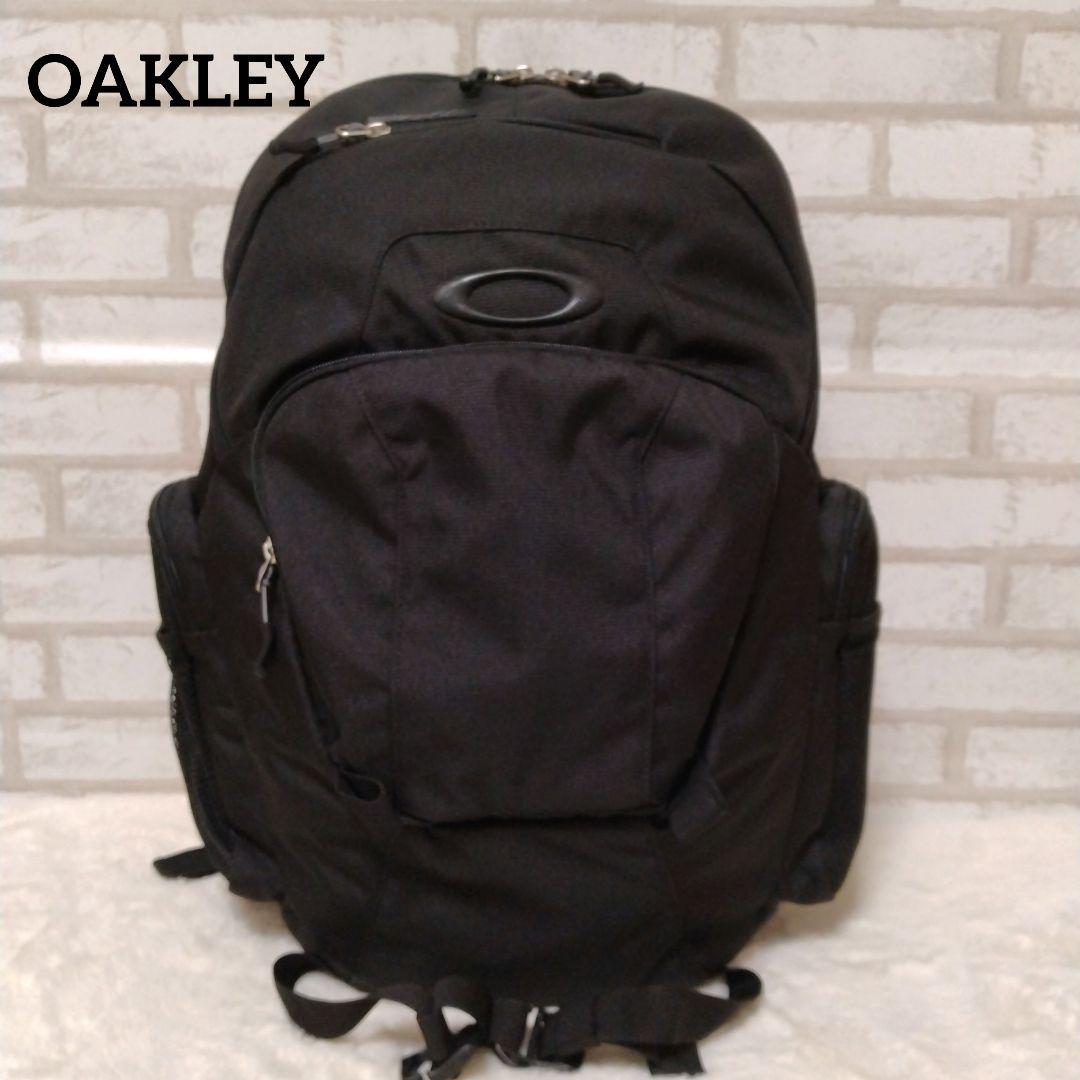 未使用 OAKLEY ノートPCリュックarchive 大容量 マルチポケット