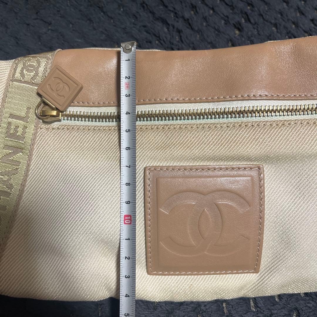 CHANELポーチ