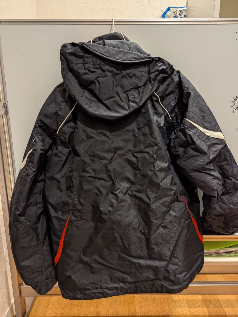 C*o様 DESCENTE М スキーウェア 上下セット 黒/赤