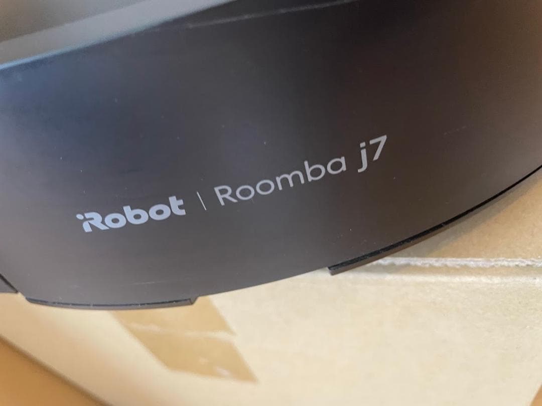 iRobot Roomba J7+ ロボット掃除機本体と付属品+クリーンベース