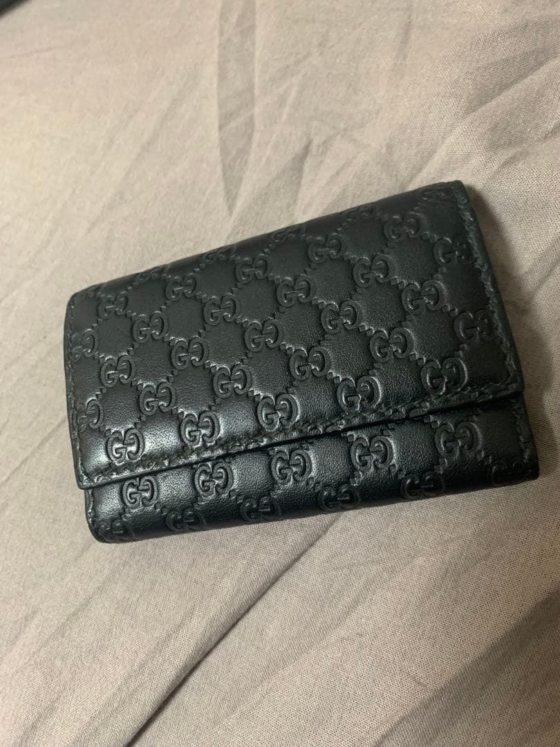 美品✨️GUCCI ブラック GGパターン キーケース
