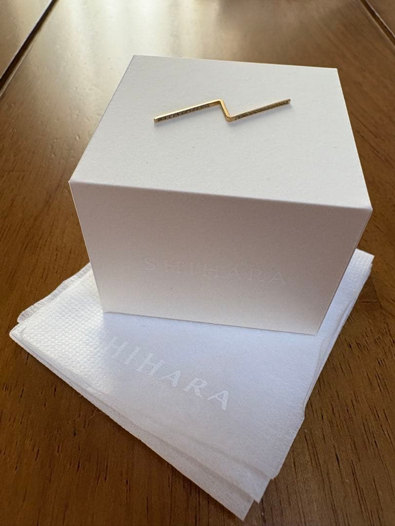 美品 SHIHARA Diamond Post Pierce 0102