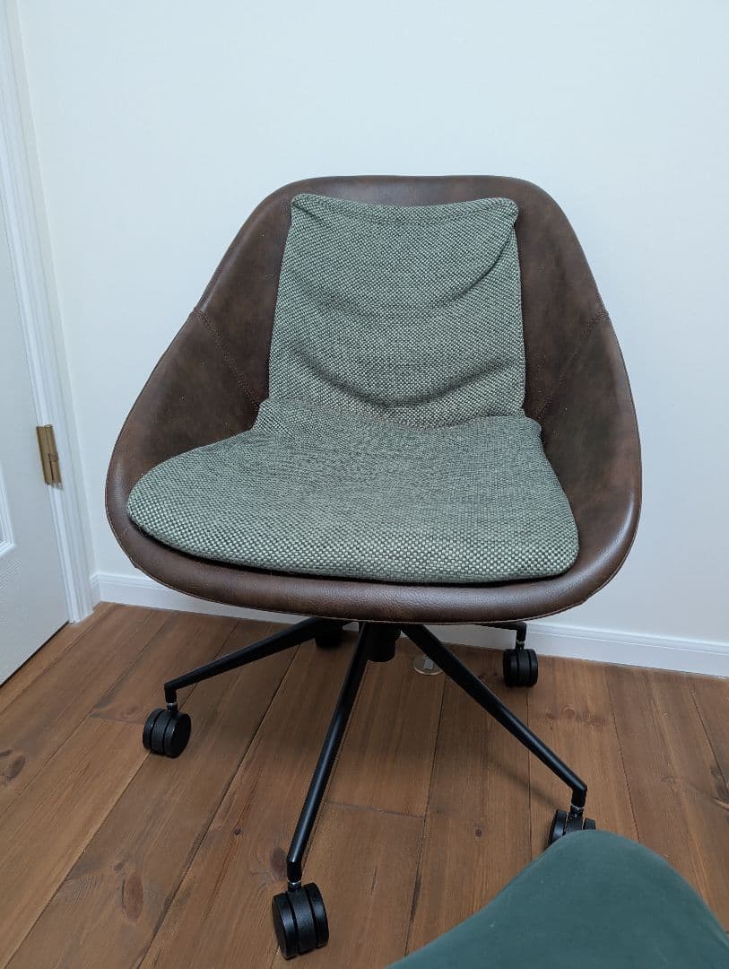 adepeche パニッシュ オフィス チェア