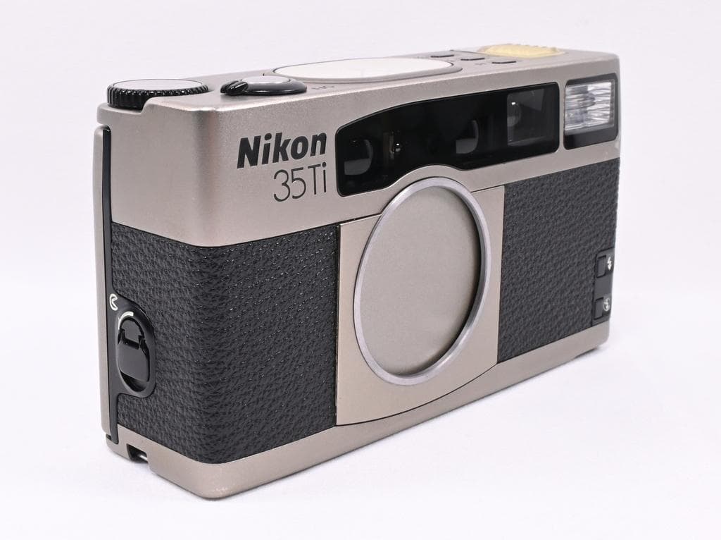 【美品】 ニコン　Nikon 35Ti
