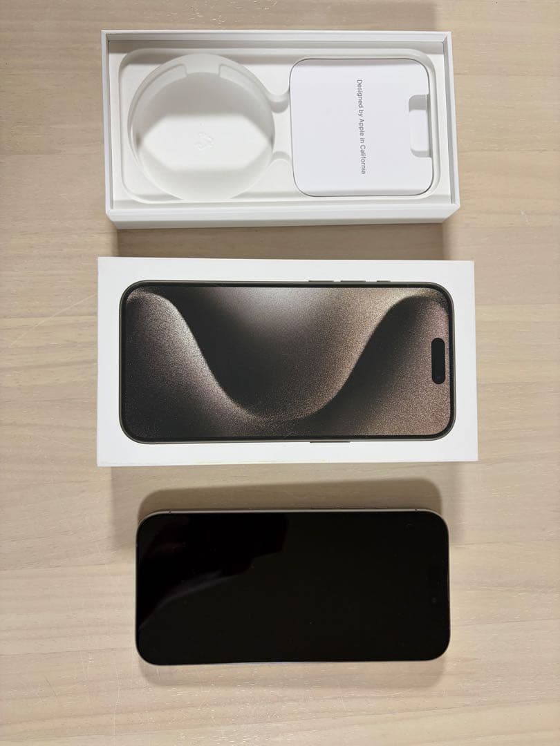 Apple iPhone 15 Pro ナチュラルチタニウム　128GB