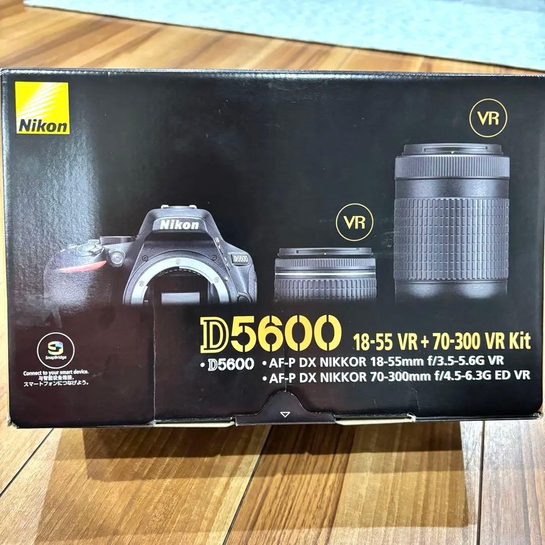 Nikon ニコンD5600 18-55mm + 70-300mm VR Kit