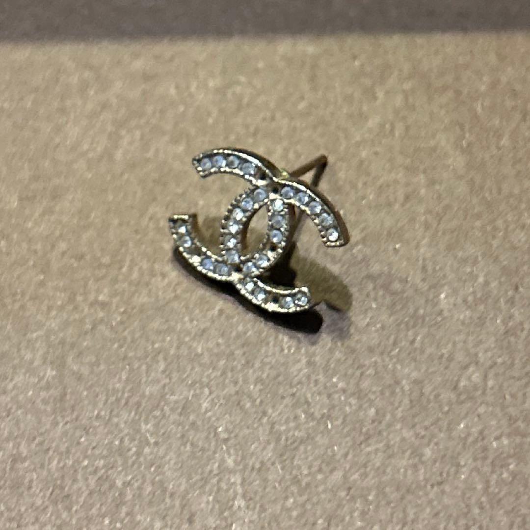 シャネル ピアス 片耳