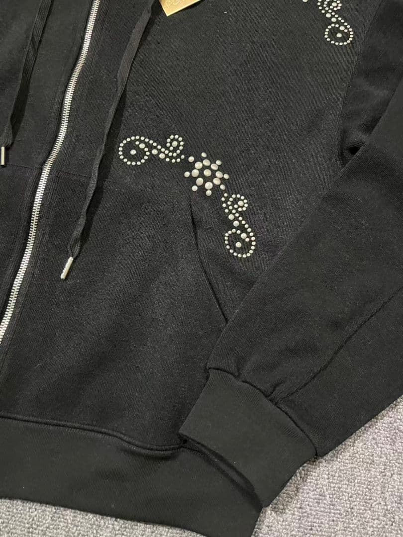 polysooem フード付きブラックパーカー