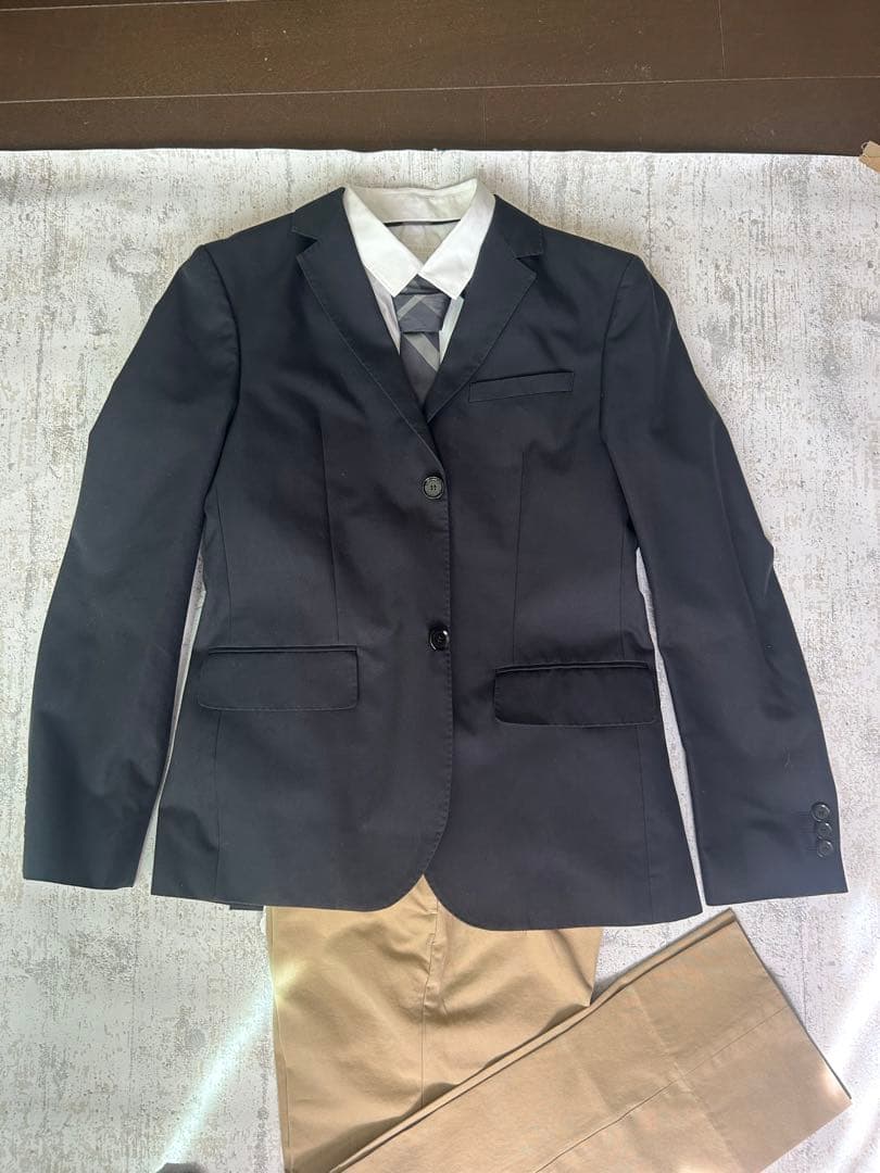 Pino☆Pino様購入予定 バーバリー　スーツ　14Y 164