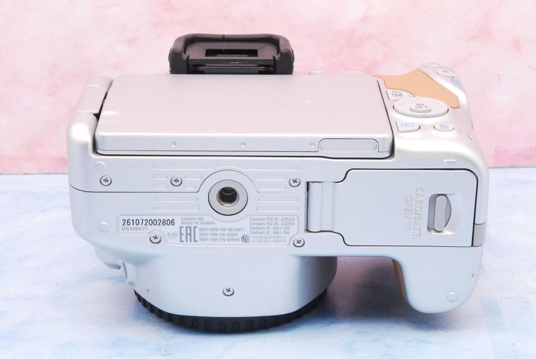 Canon kiss X9☆シルバー☆一眼レフカメラ★高性能STM＆超望遠