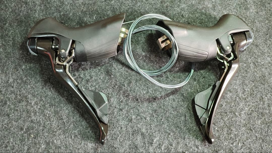 未使用 シマノ 105 ST-R7000 シフトレバー 11速 機械式