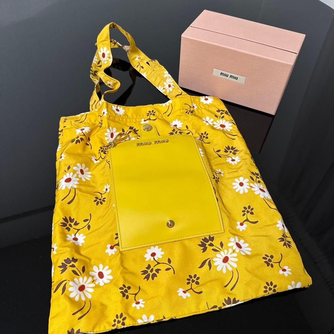 ミュウミュウ　エコバッグ　美品　miumiu