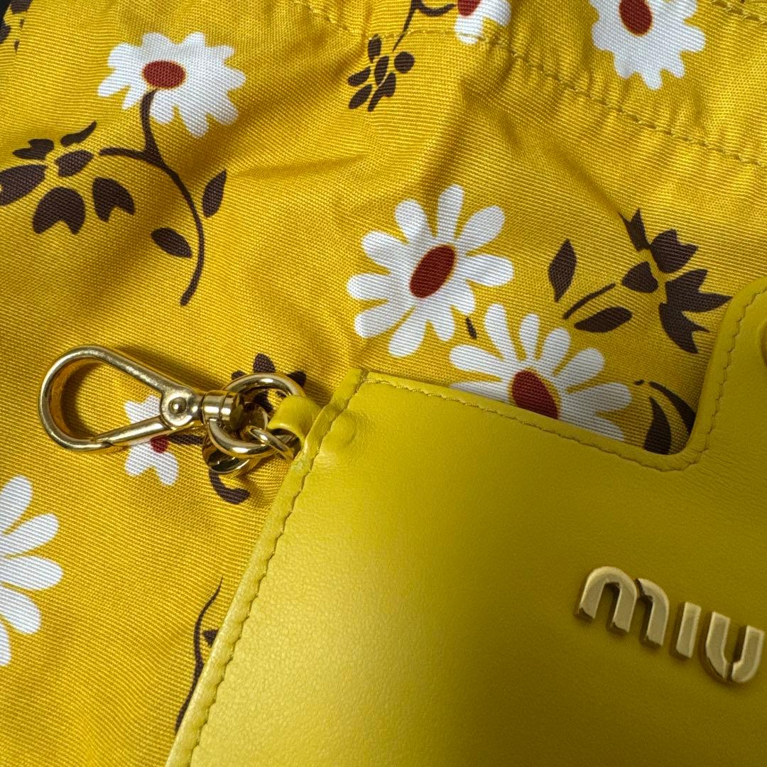 ミュウミュウ　エコバッグ　美品　miumiu