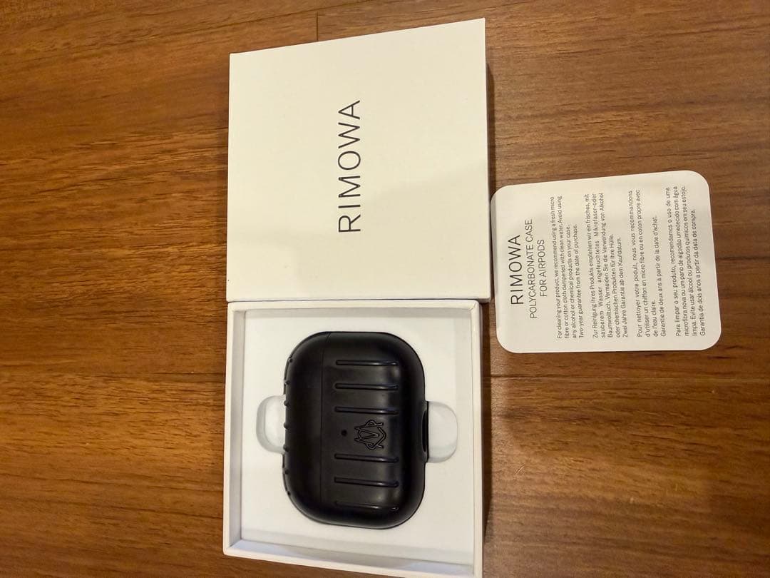 RIMOWA ポリカーボネート AirPodsケース ブラック