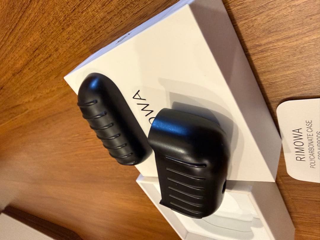 RIMOWA ポリカーボネート AirPodsケース ブラック