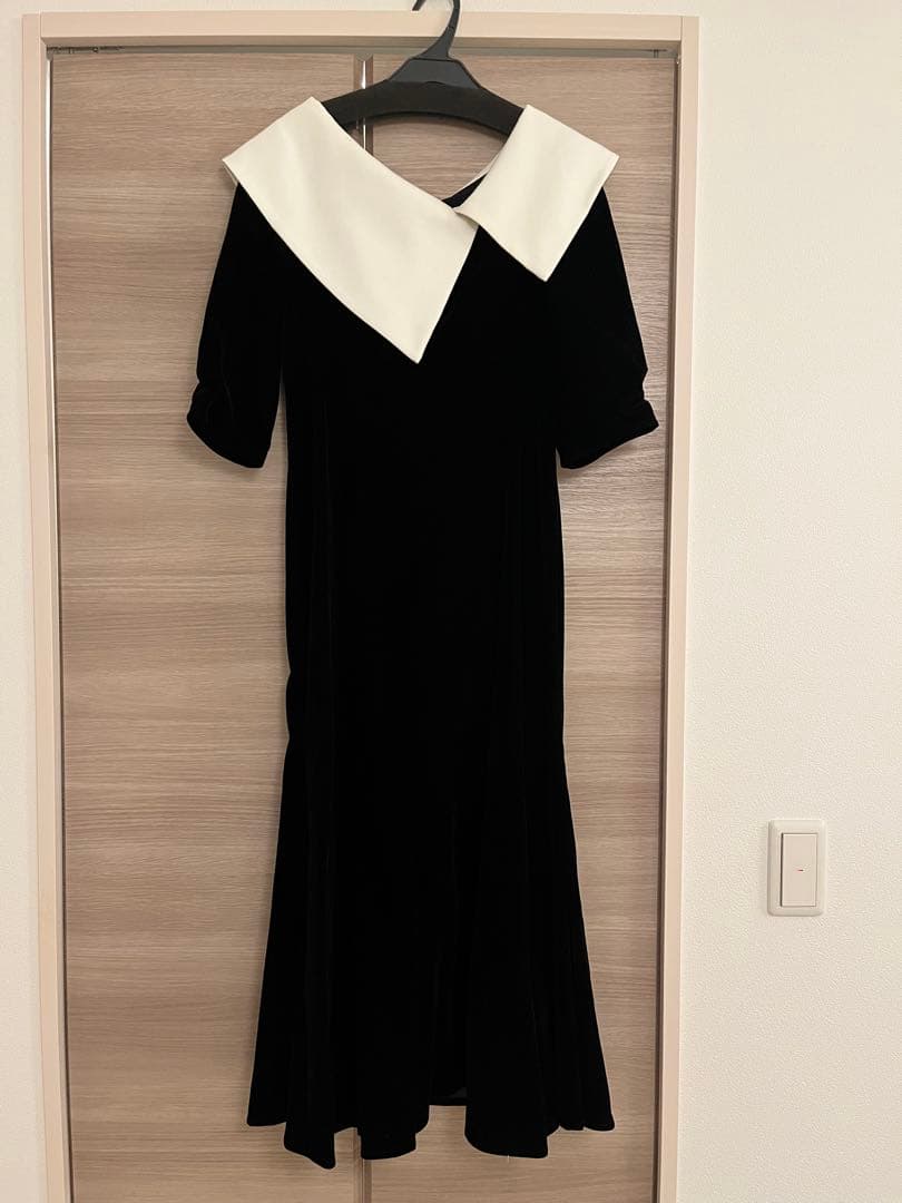 【美品】Leja Sアシンメトリービッグカラー ベロア マーメイドドレス 結婚式