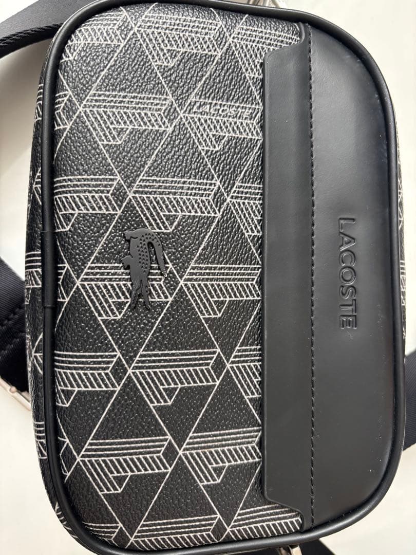 LACOSTE The Blend クロスボディバッグ モノグラムブラック